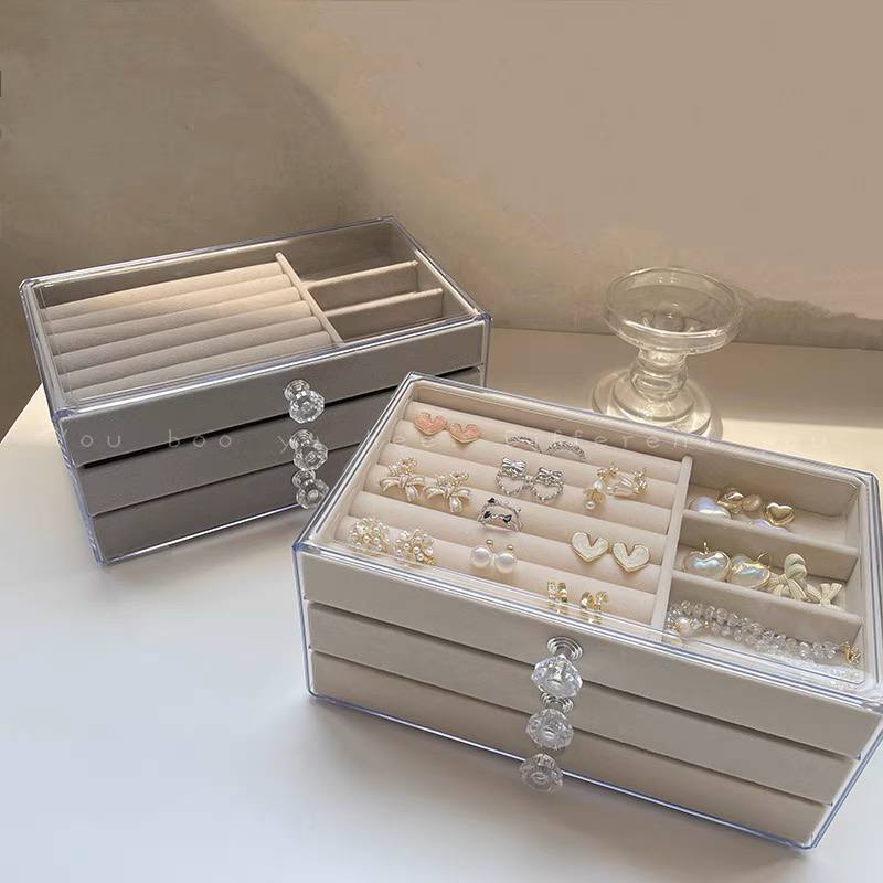 Accessories organizer